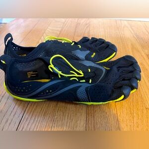 Vibram V-run, five finger running shoes